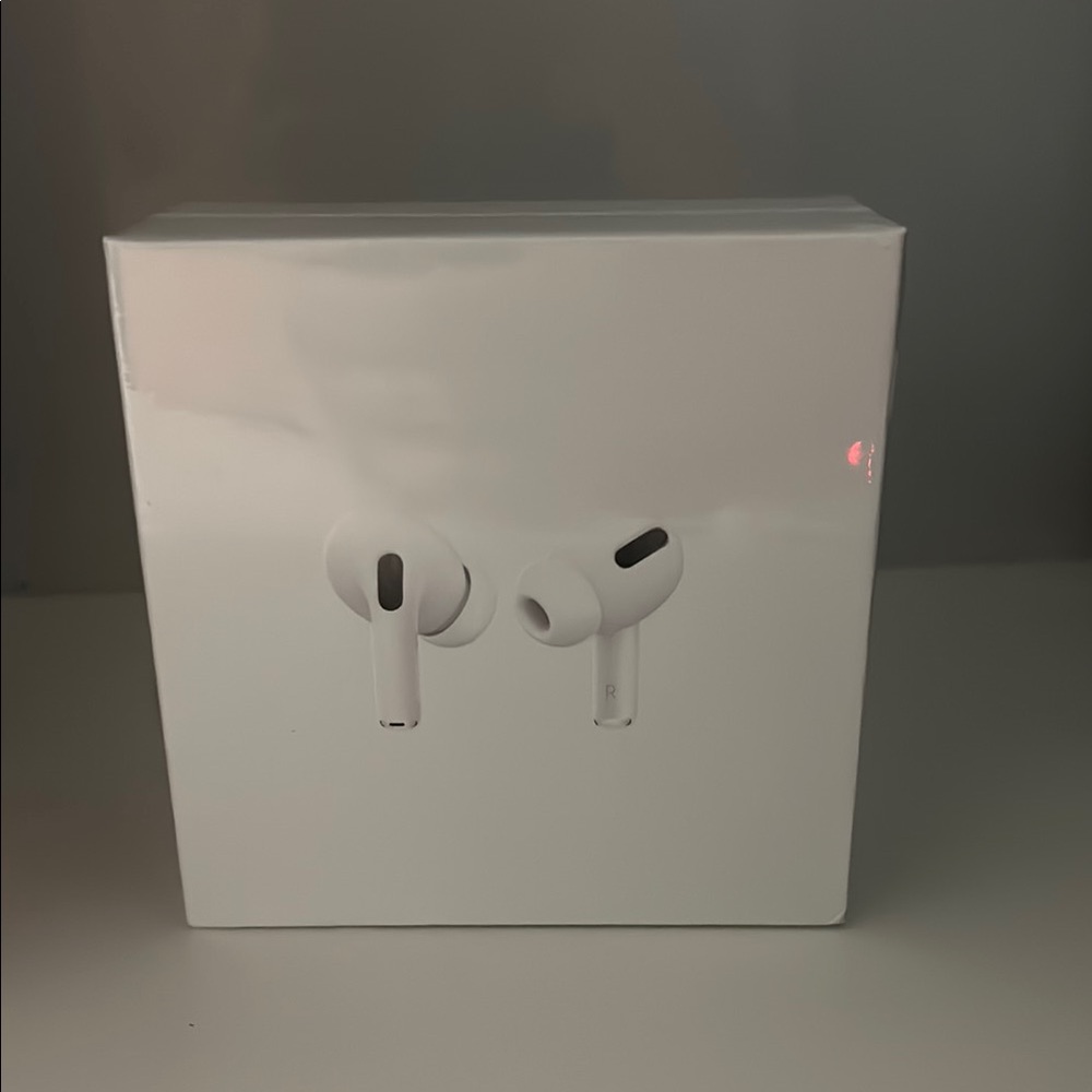 Apple AirPods Pro Wireless Earbuds
